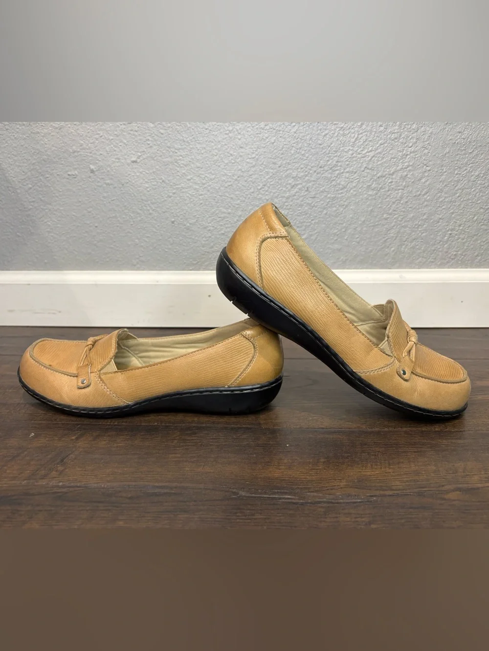 Clarks Tan Leather Loafers for Women bendables